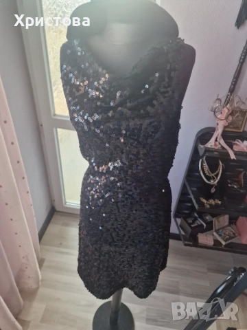 Черна рокля с пайети - М размер - 20,00лв., снимка 3 - Рокли - 52337315