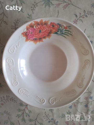 Пластмасови чинии, снимка 10 - Чинии - 41529646