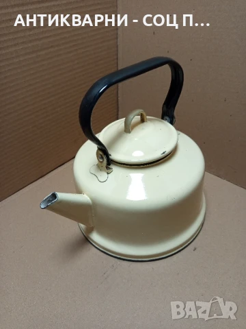 Соц Стар Емайлиран Чайник., снимка 3 - Антикварни и старинни предмети - 50813711