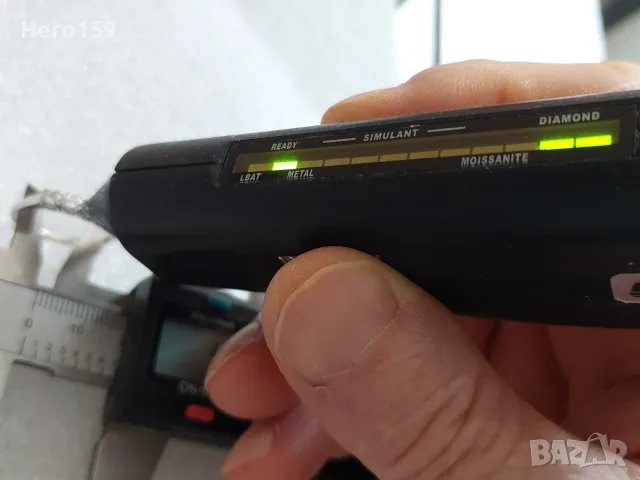 Златен дамски пръстен с инкрустирани пет брилянта по 0.20 карата-тотал един карат,бяло злато 14к, снимка 8 - Пръстени - 56144235