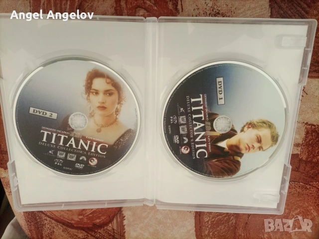 Titanic Collectors Box Edition VHS Set with Postcards And 35mm Film, снимка 9 - DVD филми - 53666679