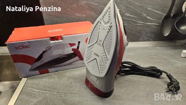 Ютия, Solac, PV2040, Вертикално гладене, 220g/min Пара, Червено/бяло, снимка 4 - Ютии - 48632103