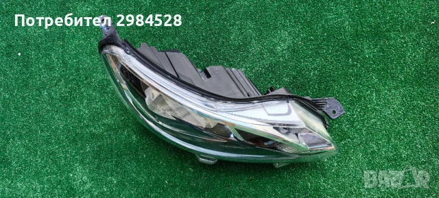 Десен фар за Toyota Proace / Тойота Проейс, снимка 2 - Части - 50709416