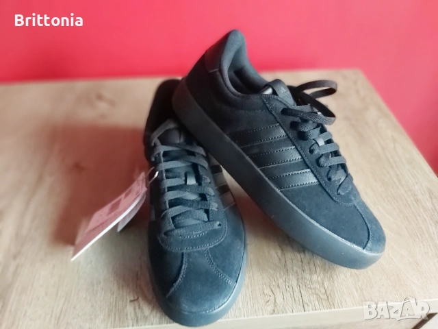 Чисто нови Adidas VL Court 3 Велур, снимка 3 - Маратонки - 53578361