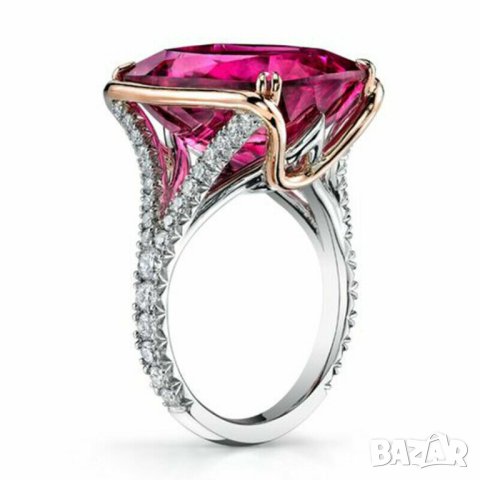 Пръстен с червен циркон, позлата