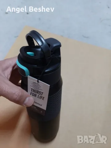Двустенни метални бутилки (термоси) KAMBUKKA Elton Insulated, 750 ml, снимка 5 - Термо продукти (термоси, термочаши) - 56155774