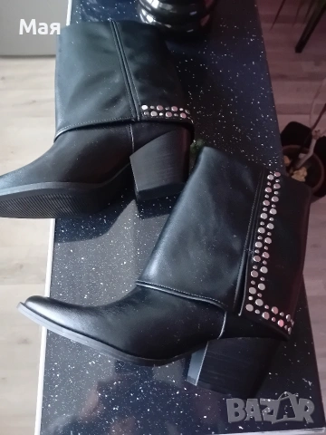 Дамски, нови боти с капси, снимка 2 - Дамски боти - 53060764
