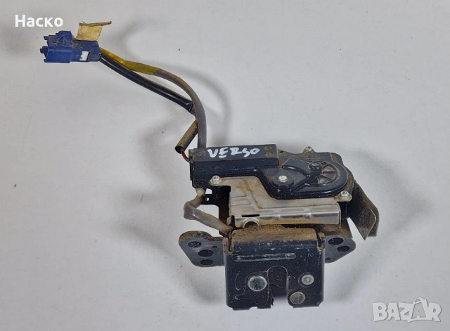 Брава Заден Капак Toyota Corolla Verso Тойота Корола Версо 2004-2008