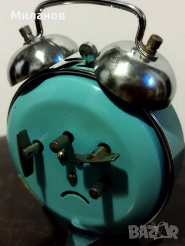 Стар механичен анимиран будилник, настолен часовник, снимка 5 - Антикварни и старинни предмети - 50983293