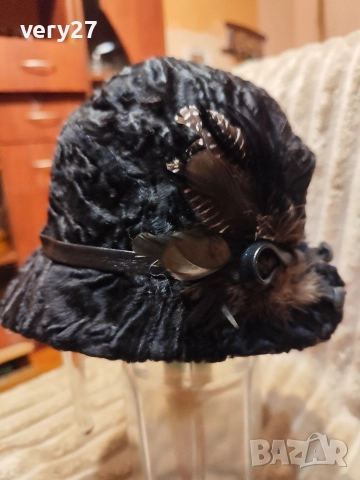 дамски шапки  яки маншони от норка