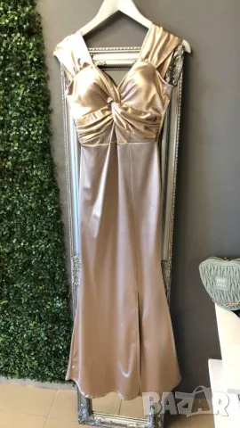 дълга сатенена рокля 
