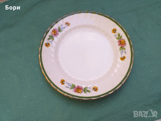 Италианска чиния 1960г, снимка 1 - Чинии - 34635992