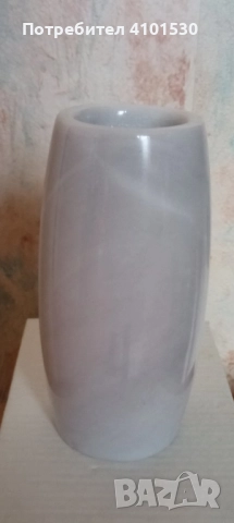 Мраморна вазичка