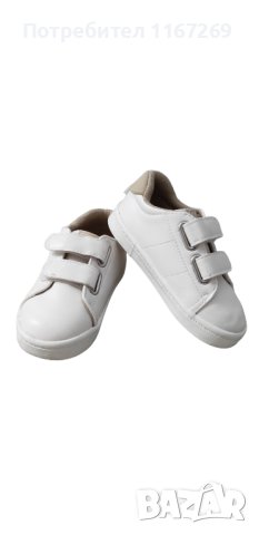 Бели кецове, снимка 1 - Детски обувки - 41674497