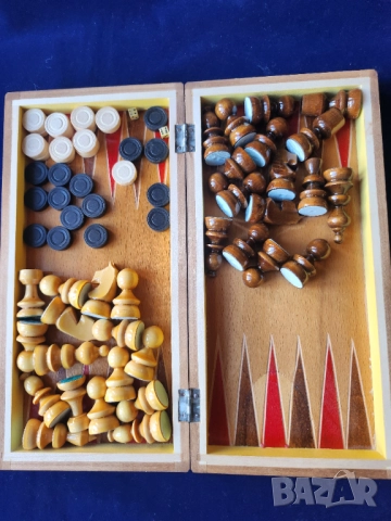 шах - голям ( и табла) р-р 48х48см, пирографиран р-р 34х34 см и лакиран красив, к-ти с фигури/пулове, снимка 15 - Шах и табла - 52583035