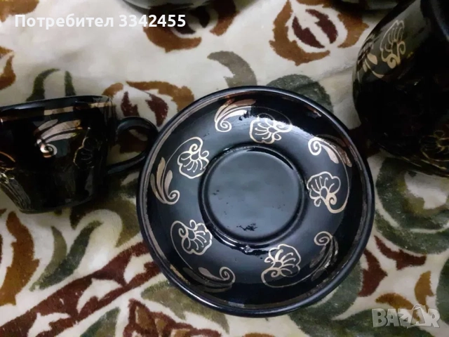 Сервиз за кафе със златна декорация, снимка 3 - Сервизи - 51461791