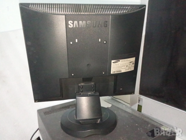 Монитор Samsung , 17 инча, снимка 7 - Монитори - 52680959