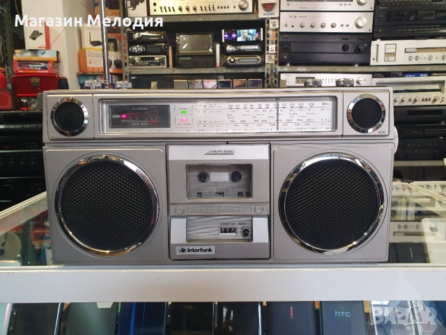 Радиокасетофон INTERFUNK IF 1881 В отлично техническо и визуално състояние.