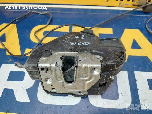 Брави за врати за  Mercedes-Benz C-Class - W203 , снимка 7 - Части - 56231275