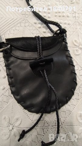 Малка черна кожена чанта кросбоди - Antonello Serio 