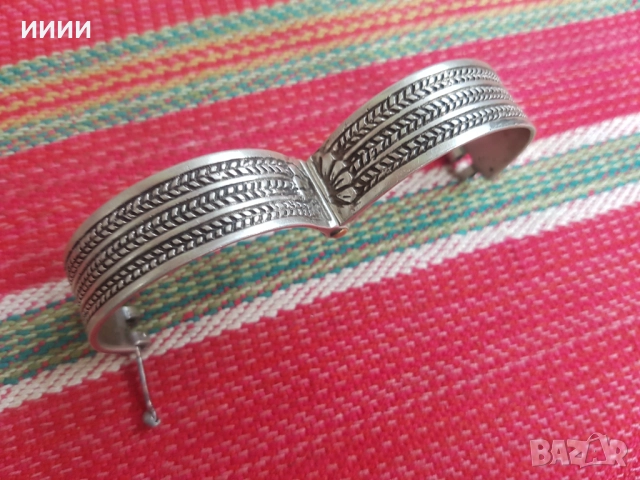 Възрожденска сребърна гривна , снимка 2 - Антикварни и старинни предмети - 52840398