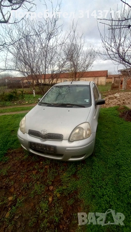 Тойота ярис 1,3 на части!