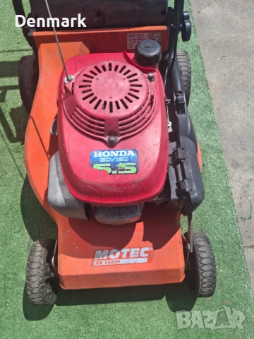 Бензинова самоходна косачка Honda , снимка 2 - Градинска техника - 50716559