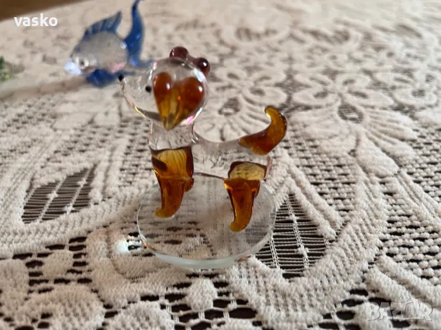 Стара стъклена фигурка