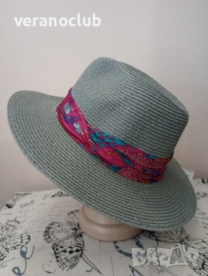 Дамска лятна шапка с периферия Сива, снимка 2 - Шапки - 41569977