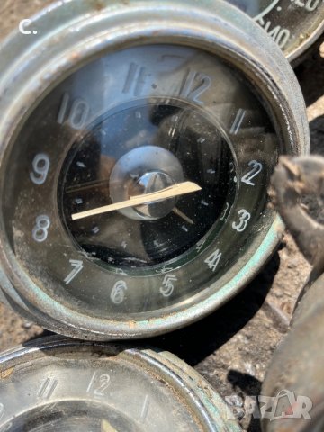 Часовници километражи волга21.жук .ниса.Москвич 403, снимка 2 - Части - 41430633