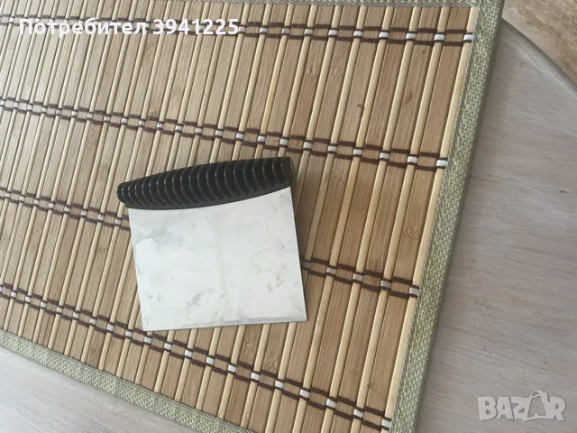 нож за рязане на тесто