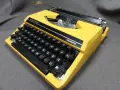 СТАРА РЕТРО ПОРТАТИВНА ПИШЕЩА МАШИНА SILVER-REED SILVERETTE QWERTZ JAPAN, снимка 4