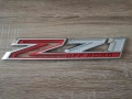 Chevrolet Z71 Offroad сребристо с червено емблема, снимка 4