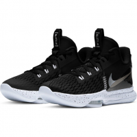 Nike LeBron Witness 5 42.5, снимка 3 - Кецове - 36281261