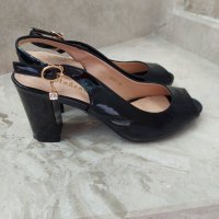 Обувки, снимка 1 - Дамски обувки на ток - 44210042