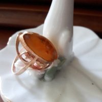 Руски златен пръстен с естествен кехлибар, снимка 1 - Пръстени - 42216418