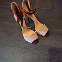чисто нови обувки ZARA, снимка 2 - Дамски ежедневни обувки - 42470865