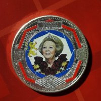 Възпоменателна монета 5 евро - Beatrix, 100 години Mint House, 2011, с цвят ! , снимка 1 - Нумизматика и бонистика - 41403116