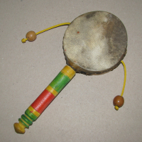 Китайско/тибетско ръчно барабанче с дръжка и 2 топчета, естествена кожа, отлично, снимка 2 - Ударни инструменти - 44702385