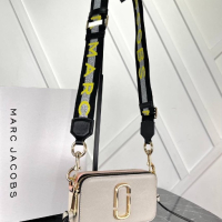 Marc jacobs чанта, снимка 8 - Чанти - 44620692