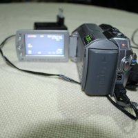 Видеокамера „JVC” - цифрова , снимка 1 - Камери - 38960977
