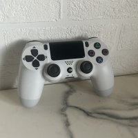 Оригинален Джойстик PS4 DualShock 4 Бял, снимка 1 - Аксесоари - 41540637