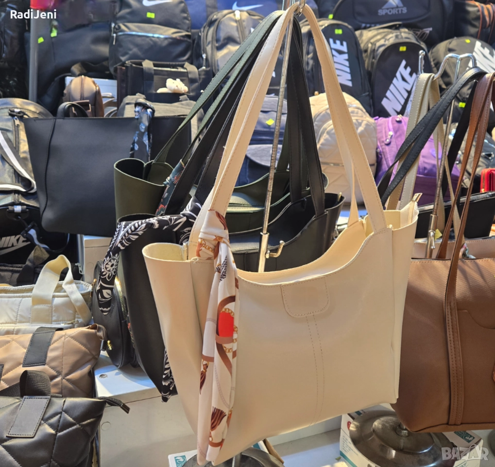 Дамска чанта през рамо, снимка 1