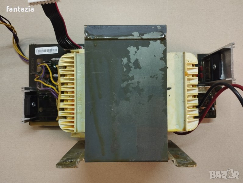 Продавам ГОЛЯМ трансформатор 2х35V 6.600кг, снимка 1