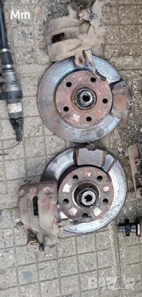 задни спирачни апарати от голф 3 2.0 115к, снимка 1