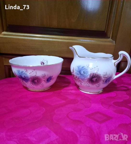 Голяма латиера + отворена захарница-"Royal Vale"-костен порцелан. Внос от Германия., снимка 1