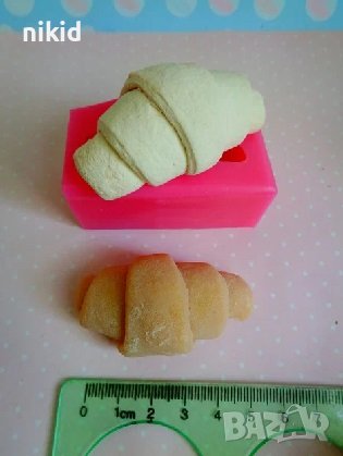 3D кроасан кифла малък силиконов молд форма фондан гипс шоколад свещ, снимка 1