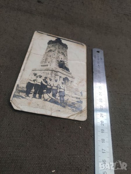 Продавам снимка Войници с щикове Пре паметника на Шипка, снимка 1