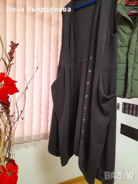 Дълъг, разчупен и много интересна кройка дамски елек , снимка 1