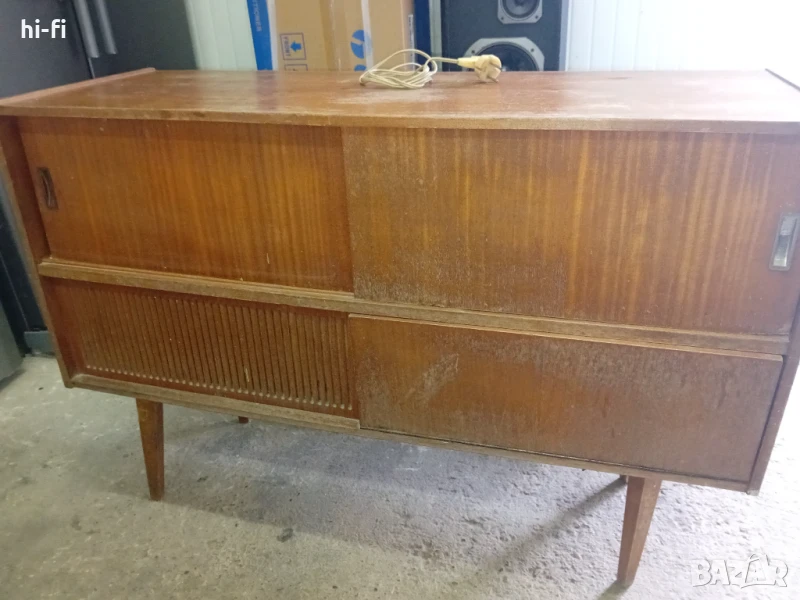 Радиограмофон лира 68, снимка 1